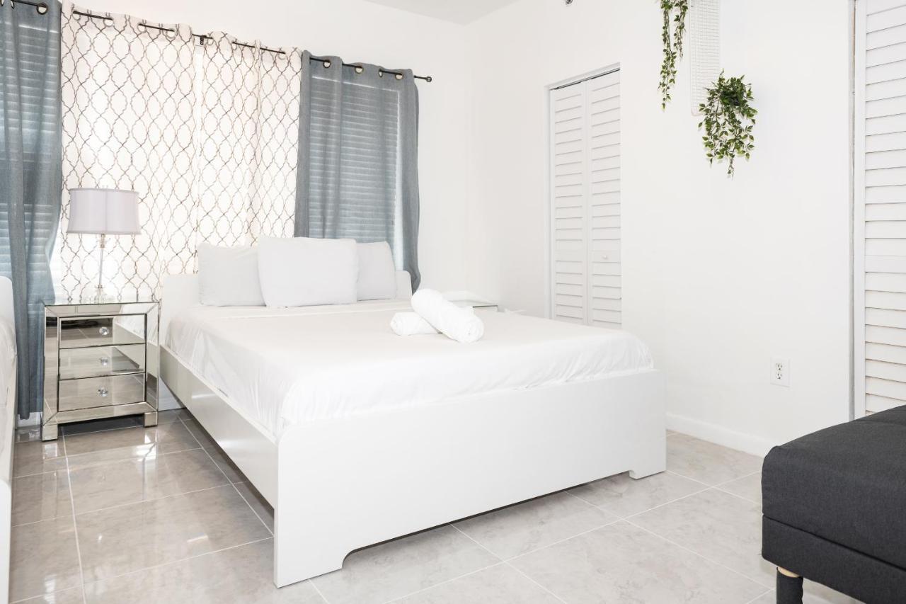 מיאמי ביץ' Apartments On Ocean Drive מראה חיצוני תמונה